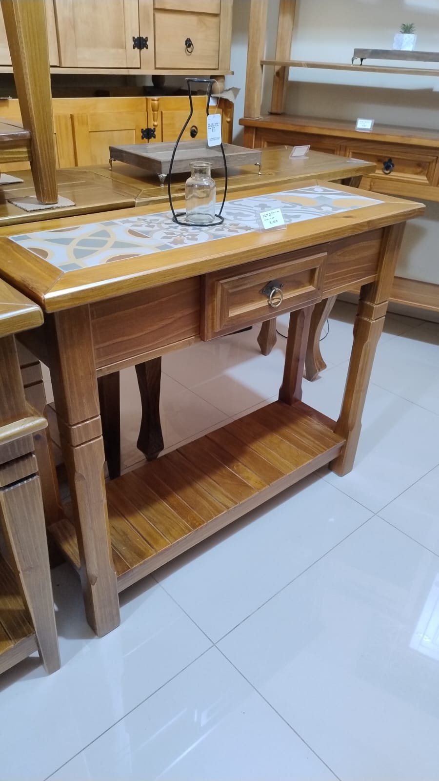 Móvel da categoria Aparadores e Racks